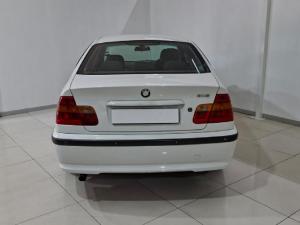 BMW 318i automatic - Image 4