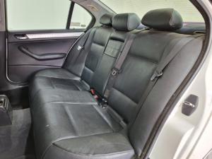 BMW 318i automatic - Image 8