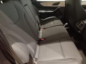 Mahindra XUV700 2.0T AX5 - Image 7