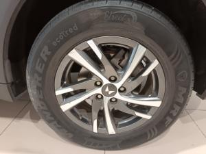 Mahindra XUV700 2.0T AX5 - Image 8