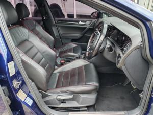 Volkswagen Golf GTI - Image 5