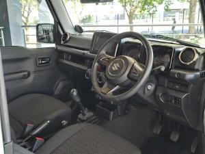Suzuki Jimny 1.5 GLX AllGrip 3-door manual - Image 10
