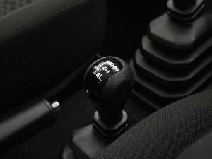 Suzuki Jimny 1.5 GLX AllGrip 3-door manual - Image 16