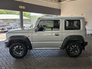 Suzuki Jimny 1.5 GLX AllGrip 3-door manual - Image 4