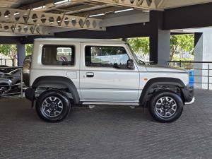 Suzuki Jimny 1.5 GLX AllGrip 3-door manual - Image 8