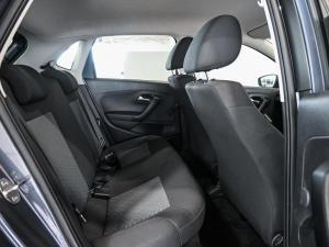 Volkswagen Polo Vivo hatch 1.6 Life - Image 15