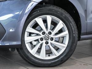 Volkswagen Polo Vivo hatch 1.6 Life - Image 1