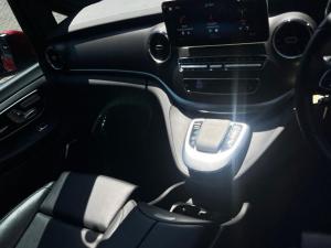 Mercedes-Benz V-Class V300d Exclusive - Image 20