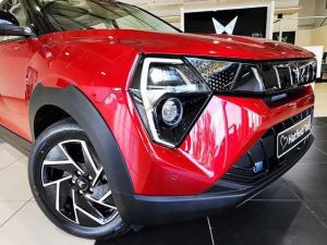 Mahindra XUV 3XO 1.2T AX7L - Image 16