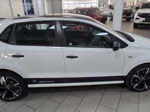 Volkswagen Polo Vivo hatch 1.4 Trendline - Image 13