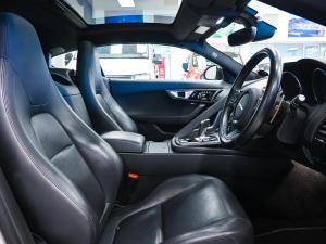 Jaguar F-Type coupe 280kW R-Dynamic - Image 18