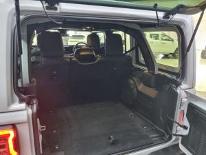 Jeep Wrangler Unlimited 2.0T Sahara - Image 11