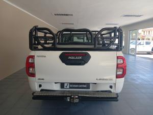 Toyota Hilux 2.8GD-6 Xtra cab 4x4 Legend manual - Image 5