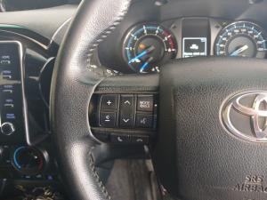 Toyota Hilux 2.8GD-6 Xtra cab 4x4 Legend manual - Image 9