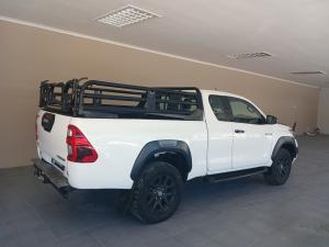 Toyota Hilux 2.8GD-6 Xtra cab 4x4 Legend manual - Image 2