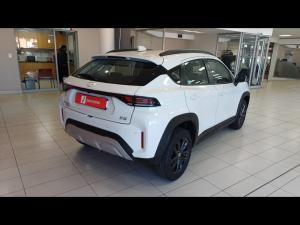 Toyota Starlet Cross 1.5 XS auto - Image 2