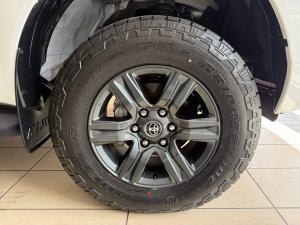 Toyota Hilux 2.4GD-6 Xtra cab Raider manual - Image 9