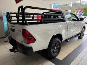 Toyota Hilux 2.4GD-6 Xtra cab Raider manual - Image 2