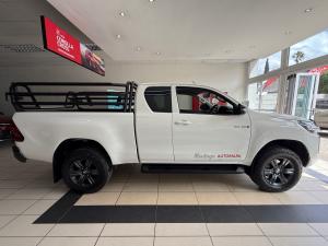 Toyota Hilux 2.4GD-6 Xtra cab Raider manual - Image 3