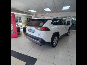 Toyota RAV4 2.0 VX - Image 2