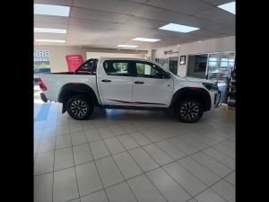 Toyota Hilux 2.8GD-6 double cab 4x4 GR-Sport - Image 3