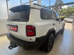 Toyota Land Cruiser Prado 2.8GD VX-R - Image 2