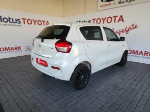 Toyota Vitz 1.0 XR manual - Image 2