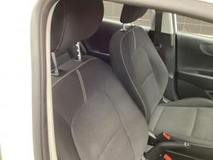 Kia Picanto 1.0 Smart - Image 17