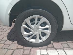 Toyota Vitz 1.0 - Image 18