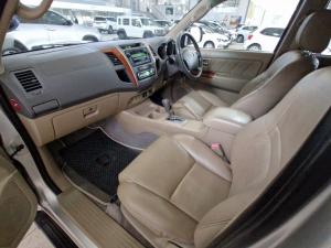 Toyota Fortuner 3.0D-4D Raised Body automatic - Image 7