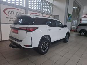 Toyota Fortuner 2.8GD-6 Raised Body automatic - Image 2