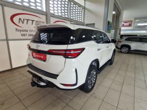 Toyota Fortuner 2.8GD-6 VX automatic - Image 2