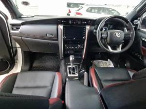Toyota Fortuner 2.8GD-6 VX automatic - Image 6