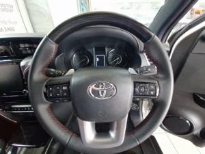 Toyota Fortuner 2.8GD-6 VX automatic - Image 8