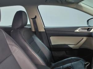 Volkswagen Polo 1.6 Life - Image 7