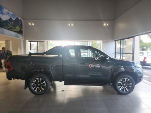 Toyota Hilux 2.8 GD-6 RB Legend 55 4X4 automaticE/CAB - Image 3