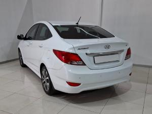 Hyundai Accent hatch 1.6 Fluid auto - Image 3