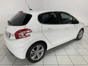 Peugeot 208 5-door 1.6 Allure - Image 4