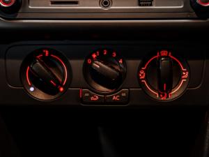 Volkswagen Polo Vivo hatch 1.4 Trendline - Image 19