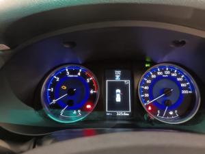 Toyota Hilux 2.8GD-6 double cab Raider auto - Image 9