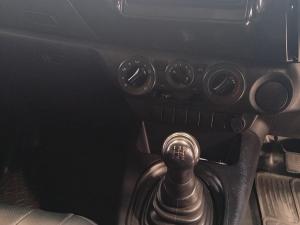 Toyota Hilux 2.0 single cab S (aircon) - Image 10