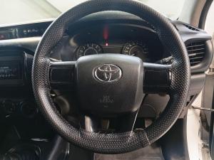 Toyota Hilux 2.0 single cab S (aircon) - Image 11