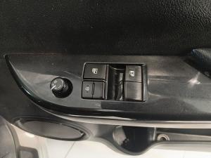 Toyota Hilux 2.0 single cab S (aircon) - Image 13