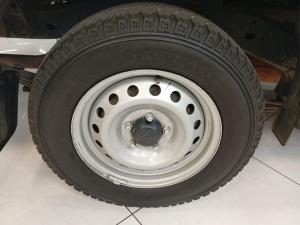 Toyota Hilux 2.0 single cab S (aircon) - Image 8