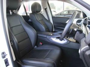 Mercedes-Benz GLE GLE300d 4Matic - Image 21