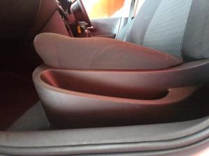 Volkswagen Polo Vivo hatch 1.4 Trendline - Image 12