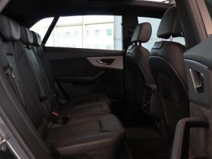 Audi Q8 55TFSI quattro - Image 18