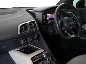 Audi R8 coupe V10 performance quattro - Image 32