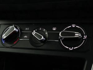 Volkswagen Polo hatch 1.0TSI Life manual - Image 22