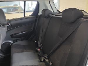 Suzuki Swift hatch 1.2 GL - Image 9